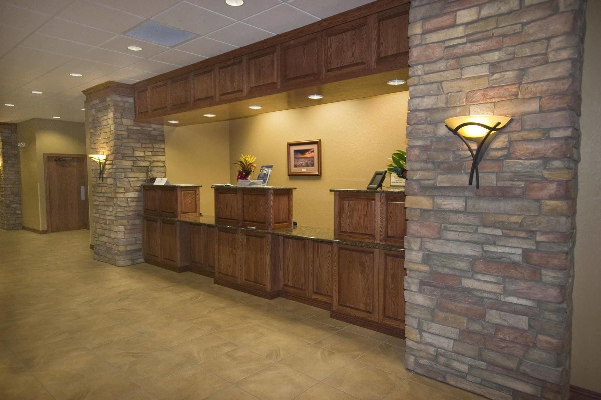 Best Western Plus Mid Nebraska Inn & Suites Kearney Exterior photo